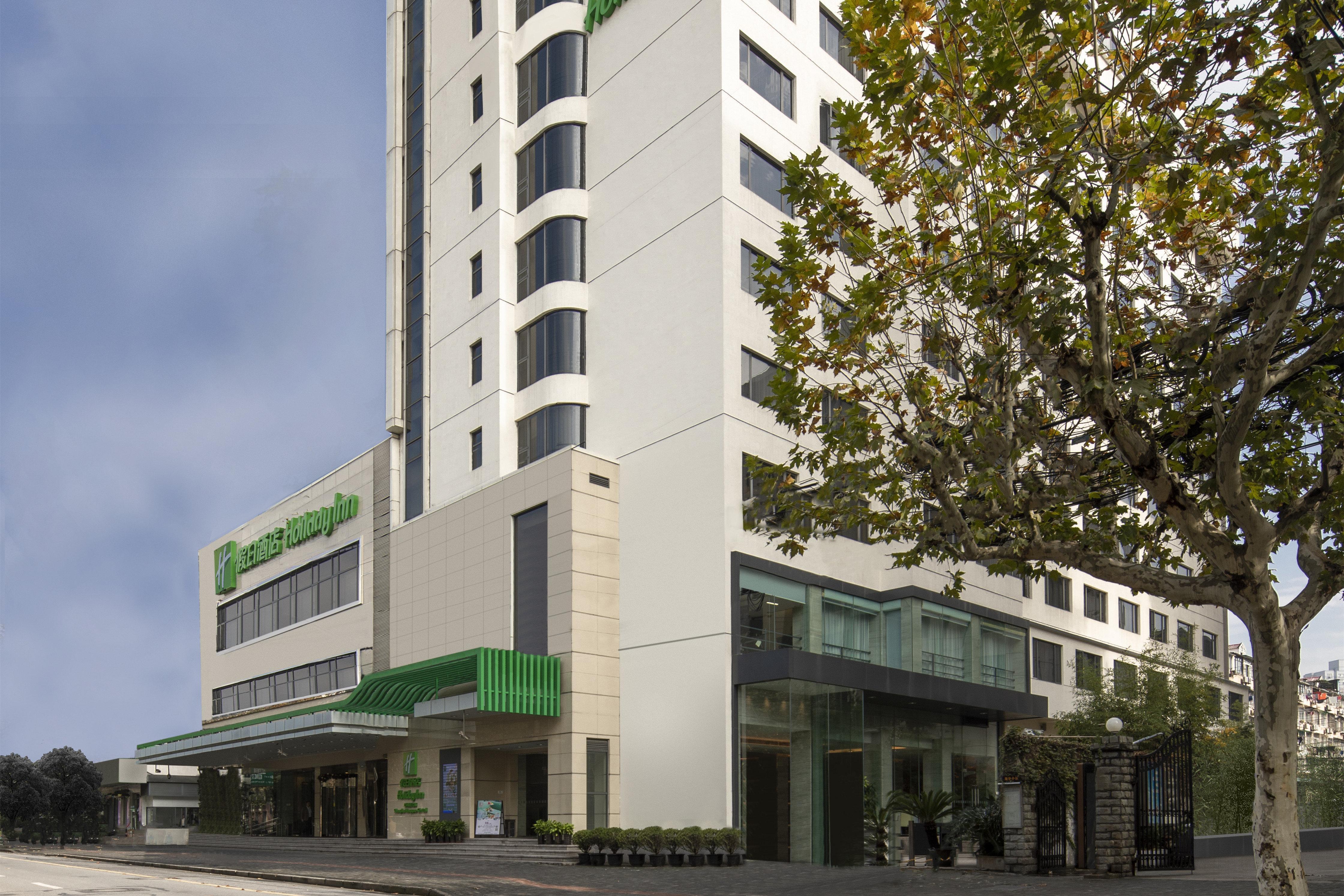 Holiday Inn Shanghai Hongqiao Central, an IHG Hotel Bagian luar foto