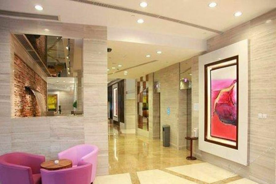 Holiday Inn Shanghai Hongqiao Central, an IHG Hotel Bagian luar foto